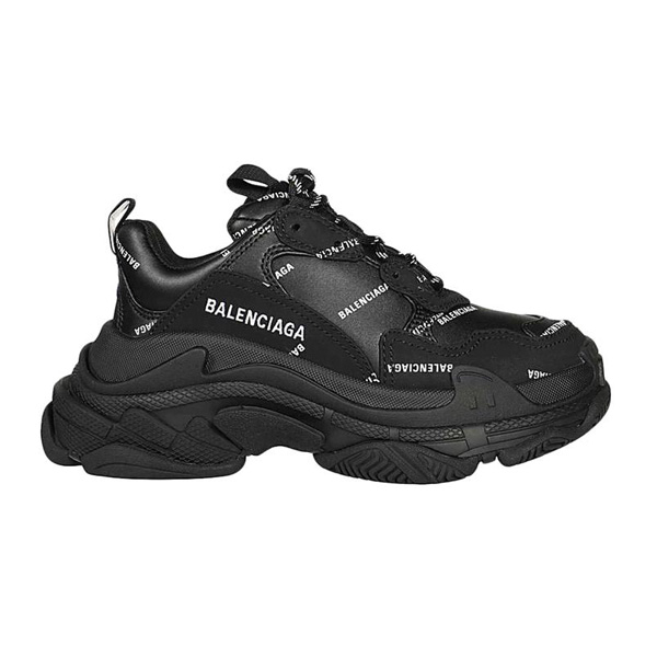 Sneaker: Balenciaga Triple S Black Logo (W)